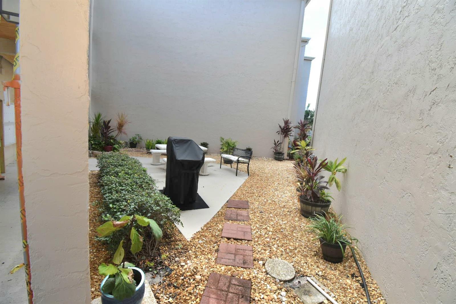 948 VIRGINIA ST #210 — photo 25