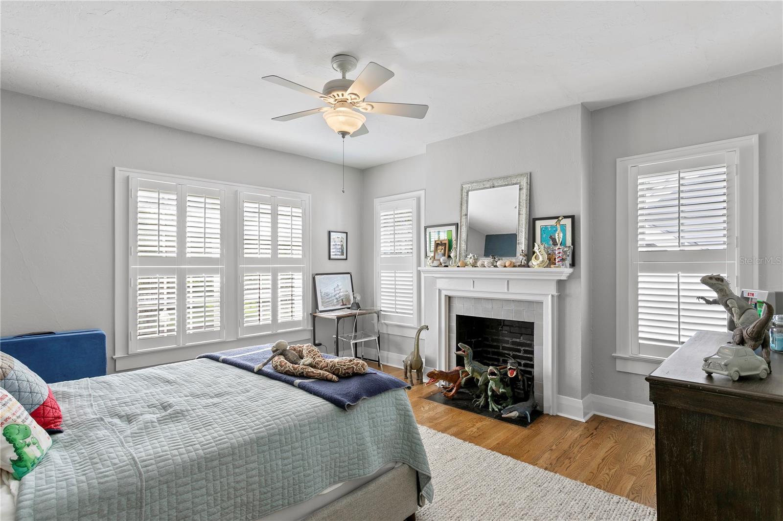 802 S DELAWARE AVE — photo 43