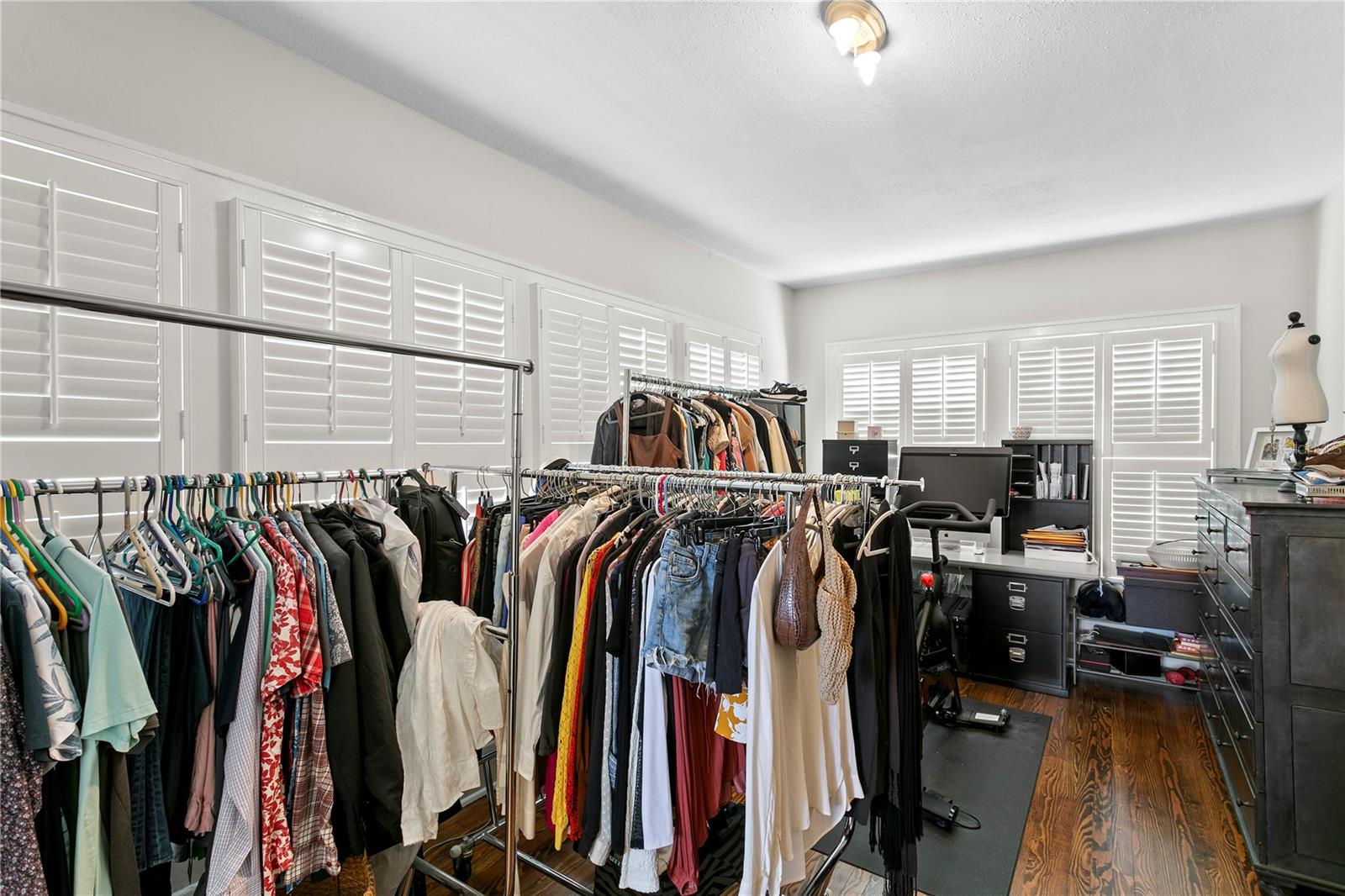 802 S DELAWARE AVE — photo 34