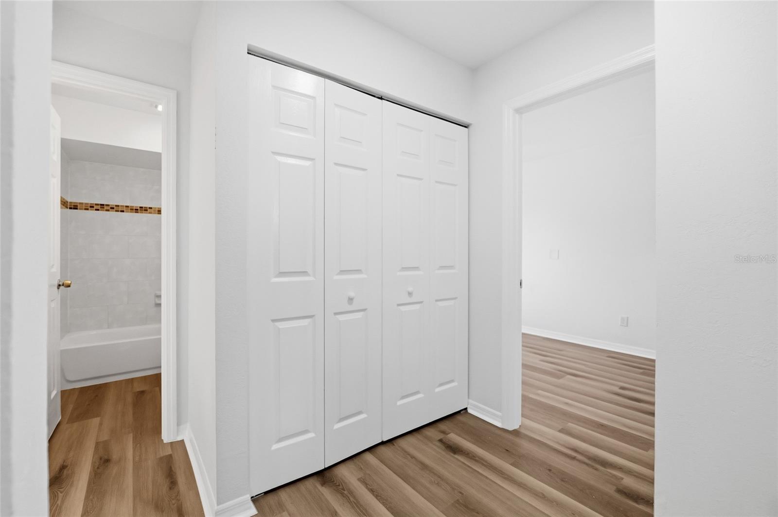 1102 E SITKA ST — photo 10