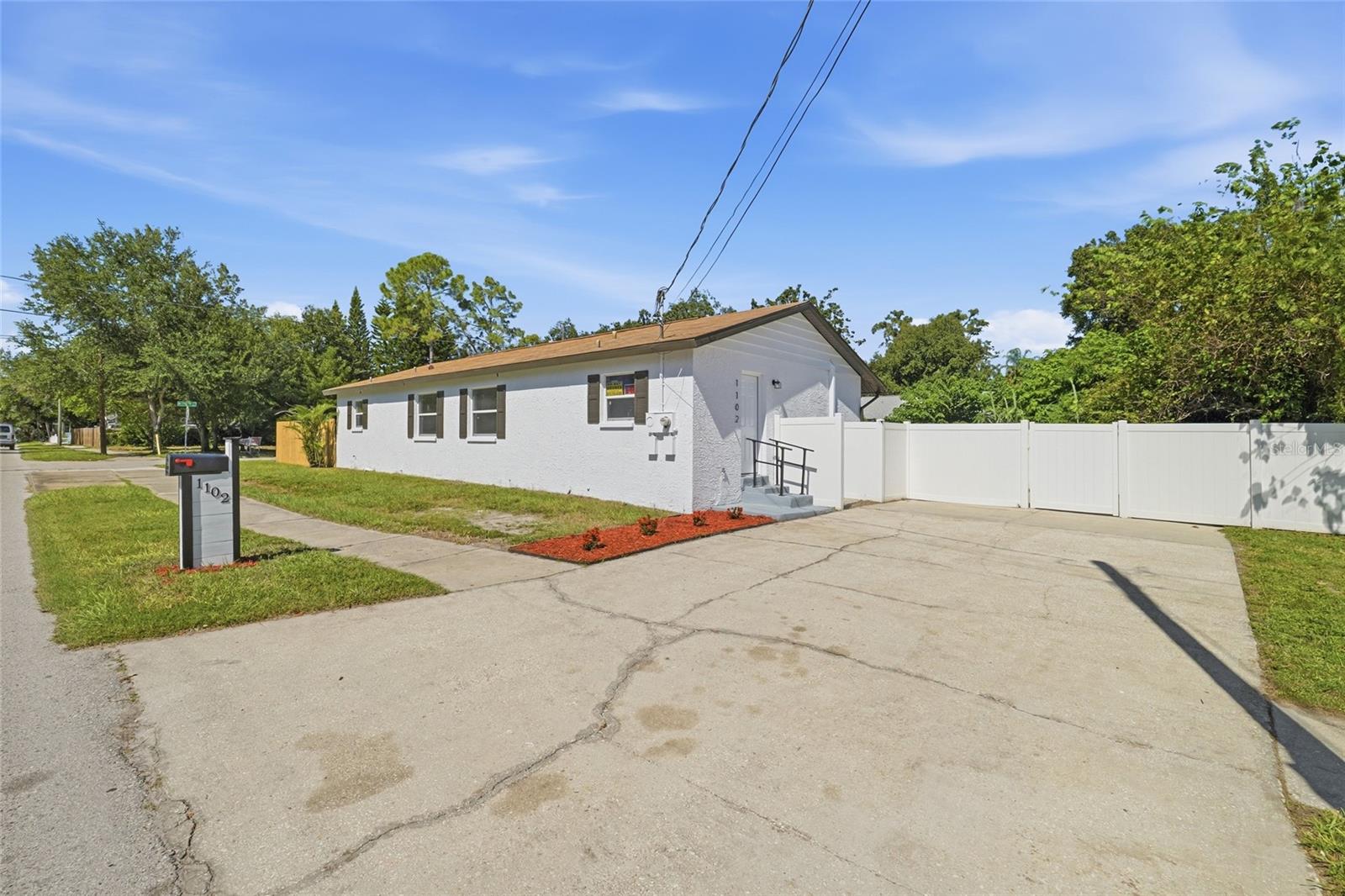 1102 E SITKA ST — photo 2