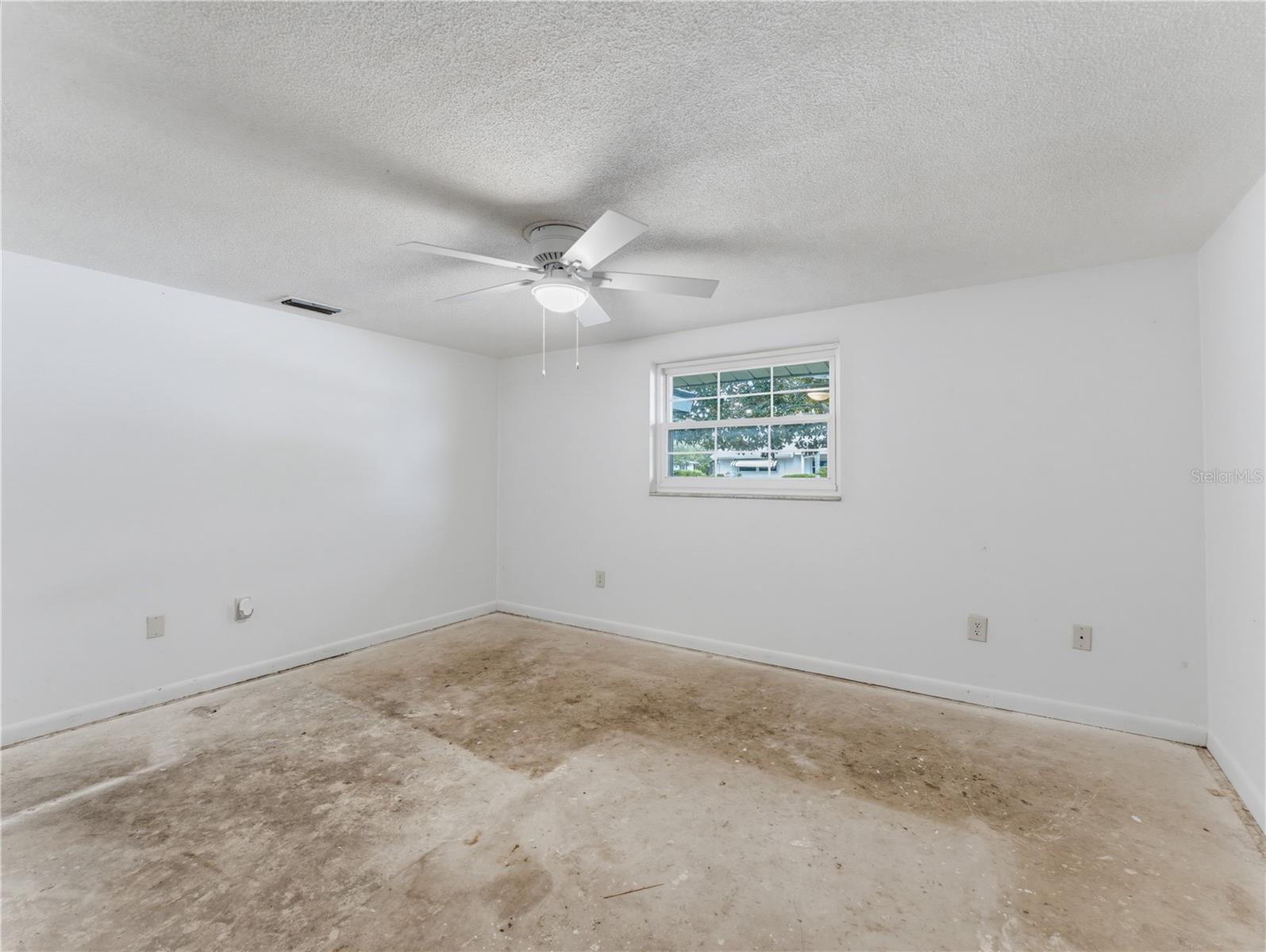 7014 FLAGGLER DR — photo 34