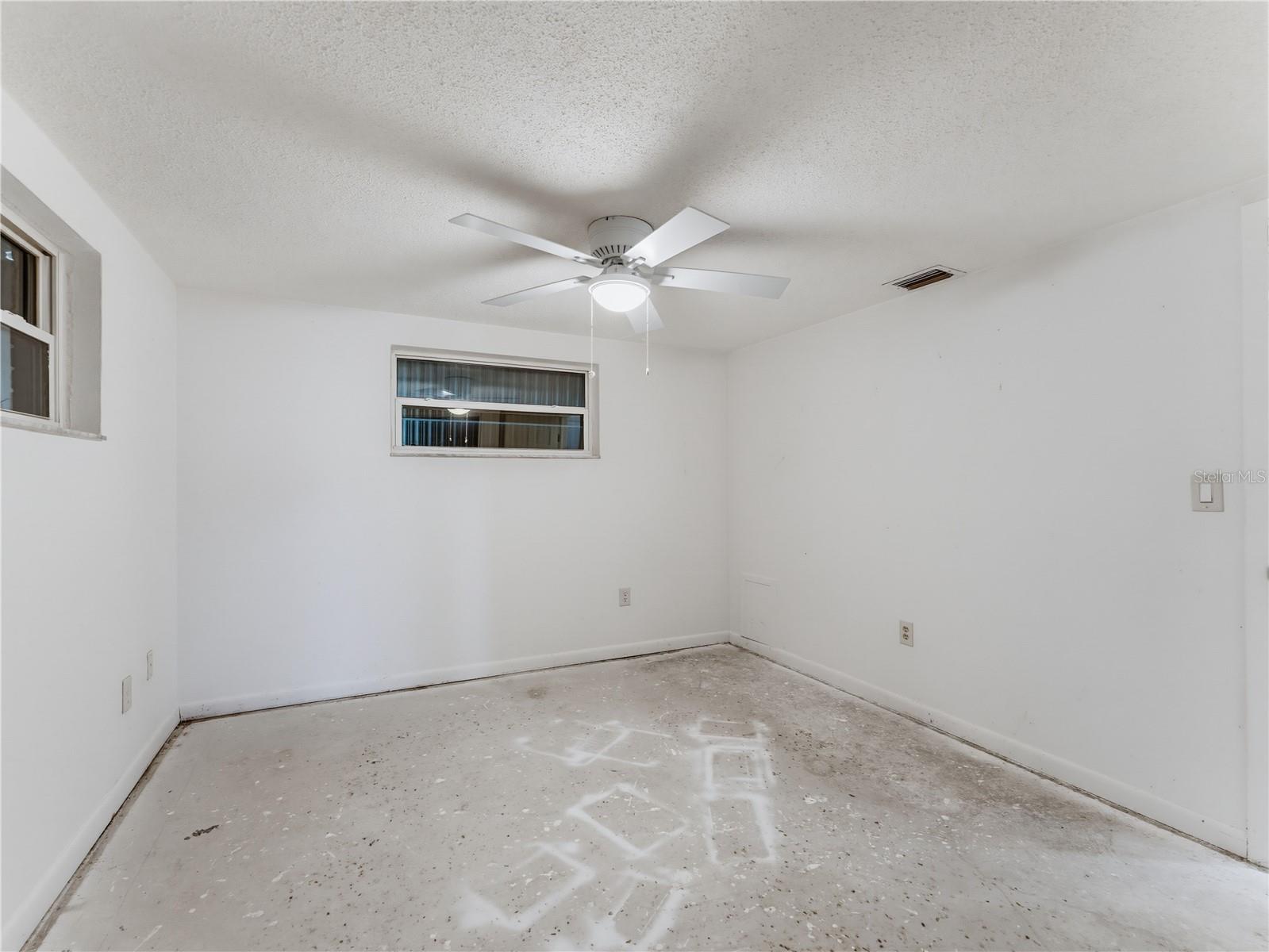 7014 FLAGGLER DR — photo 38