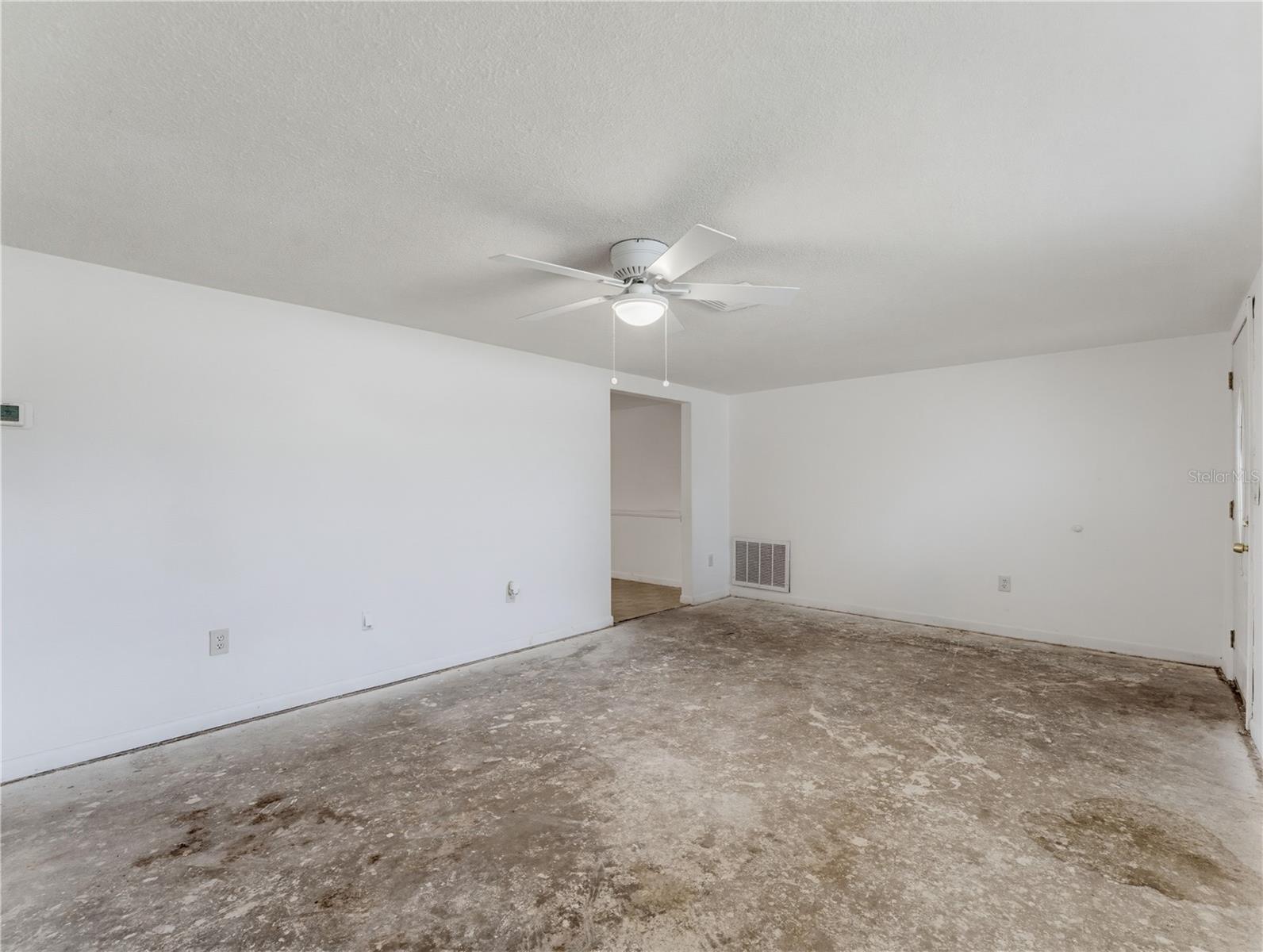 7014 FLAGGLER DR — photo 27