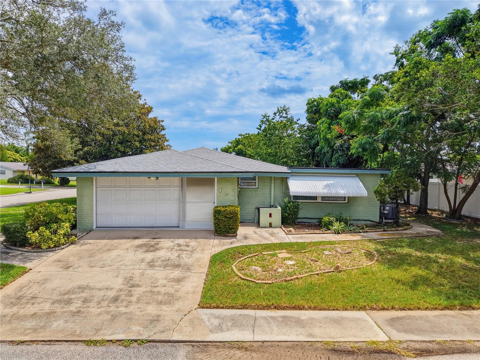 7014 FLAGGLER DR — photo 50