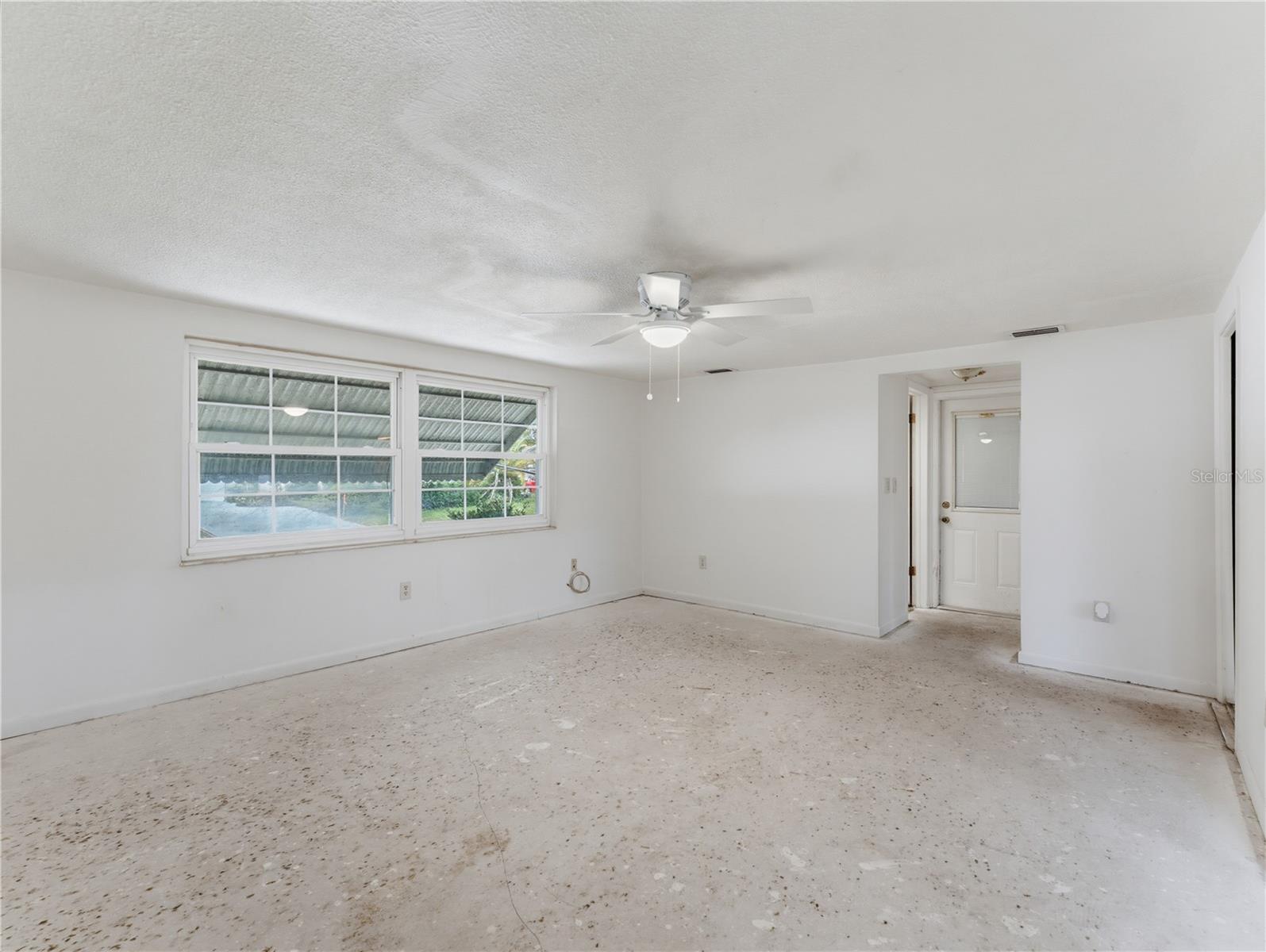7014 FLAGGLER DR — photo 21