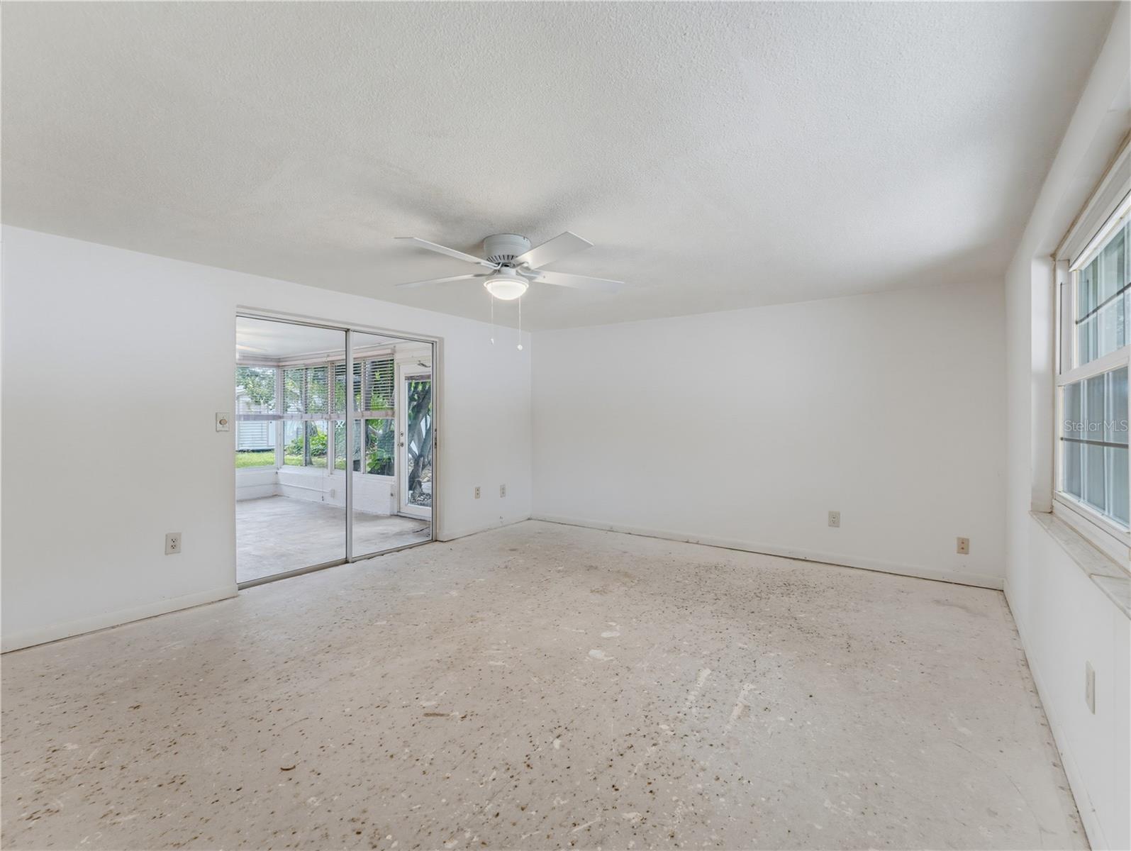 7014 FLAGGLER DR — photo 19