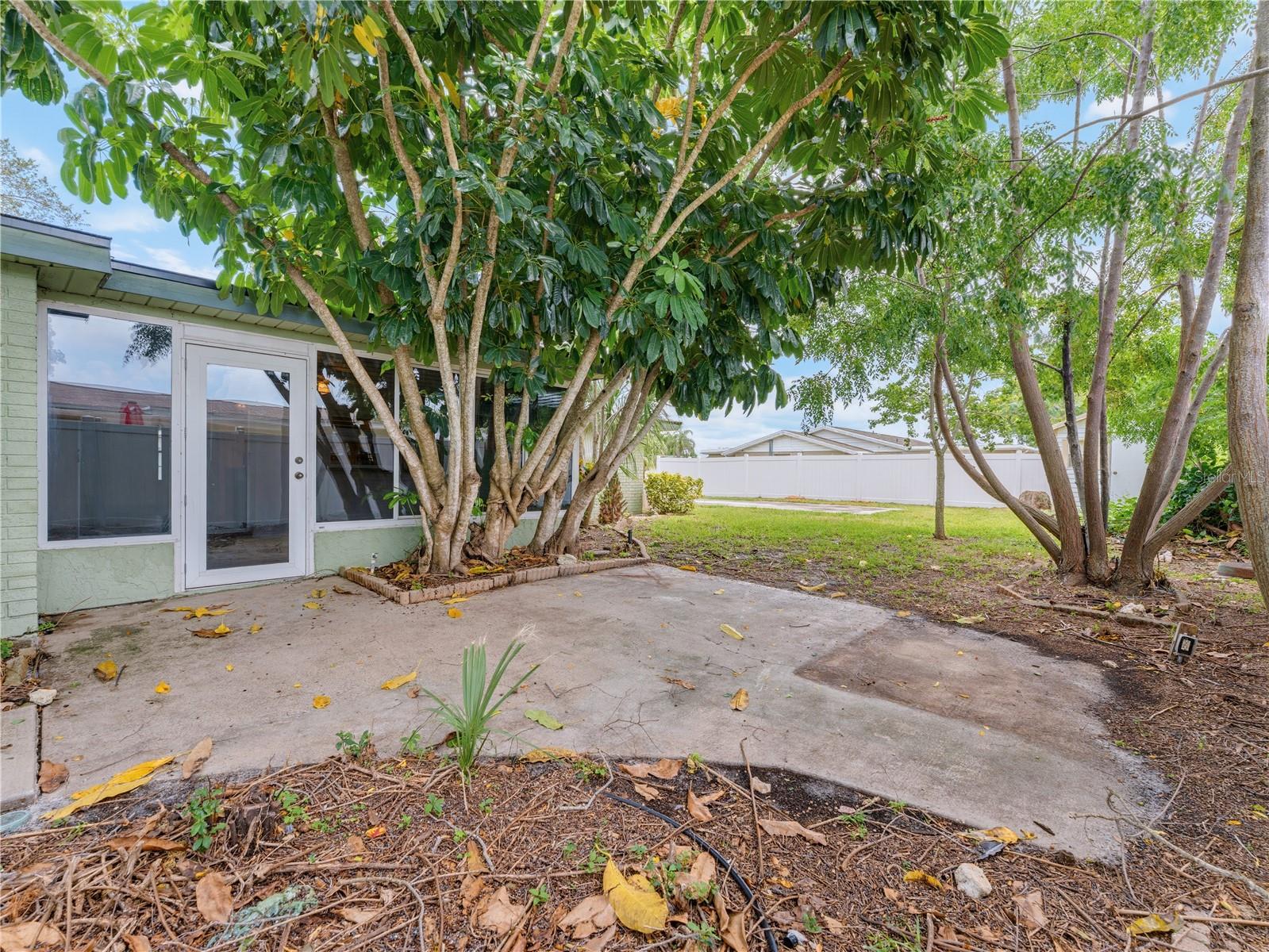 7014 FLAGGLER DR — photo 49