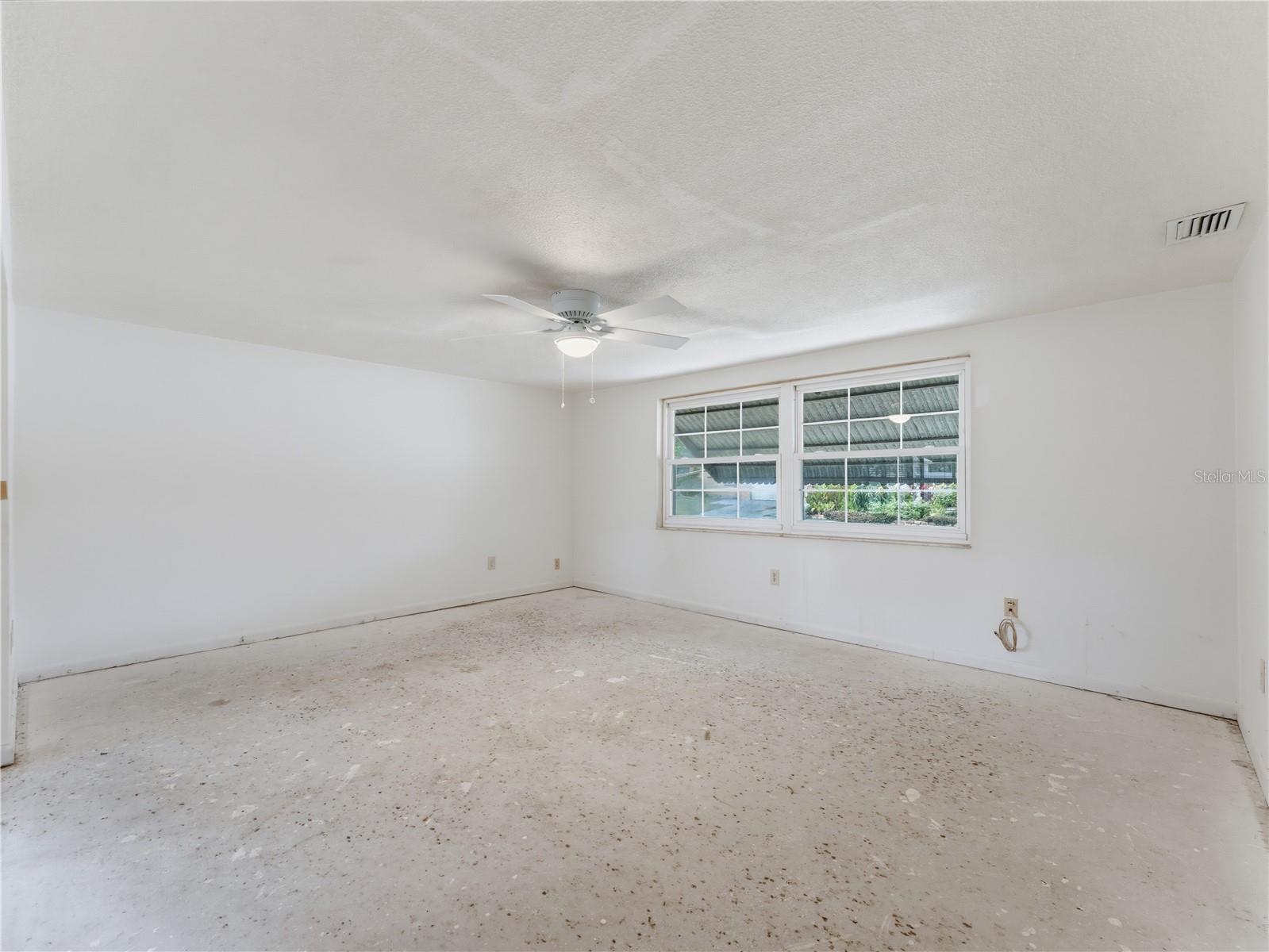 7014 FLAGGLER DR — photo 17