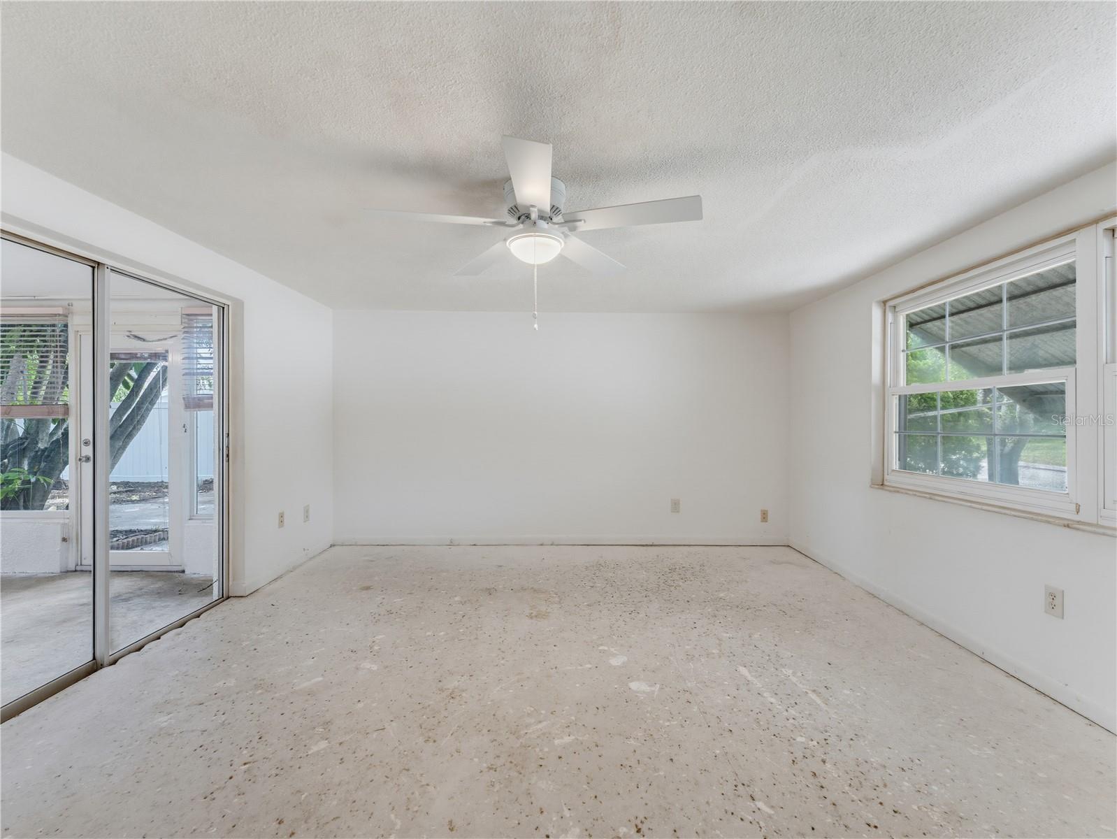 7014 FLAGGLER DR — photo 18