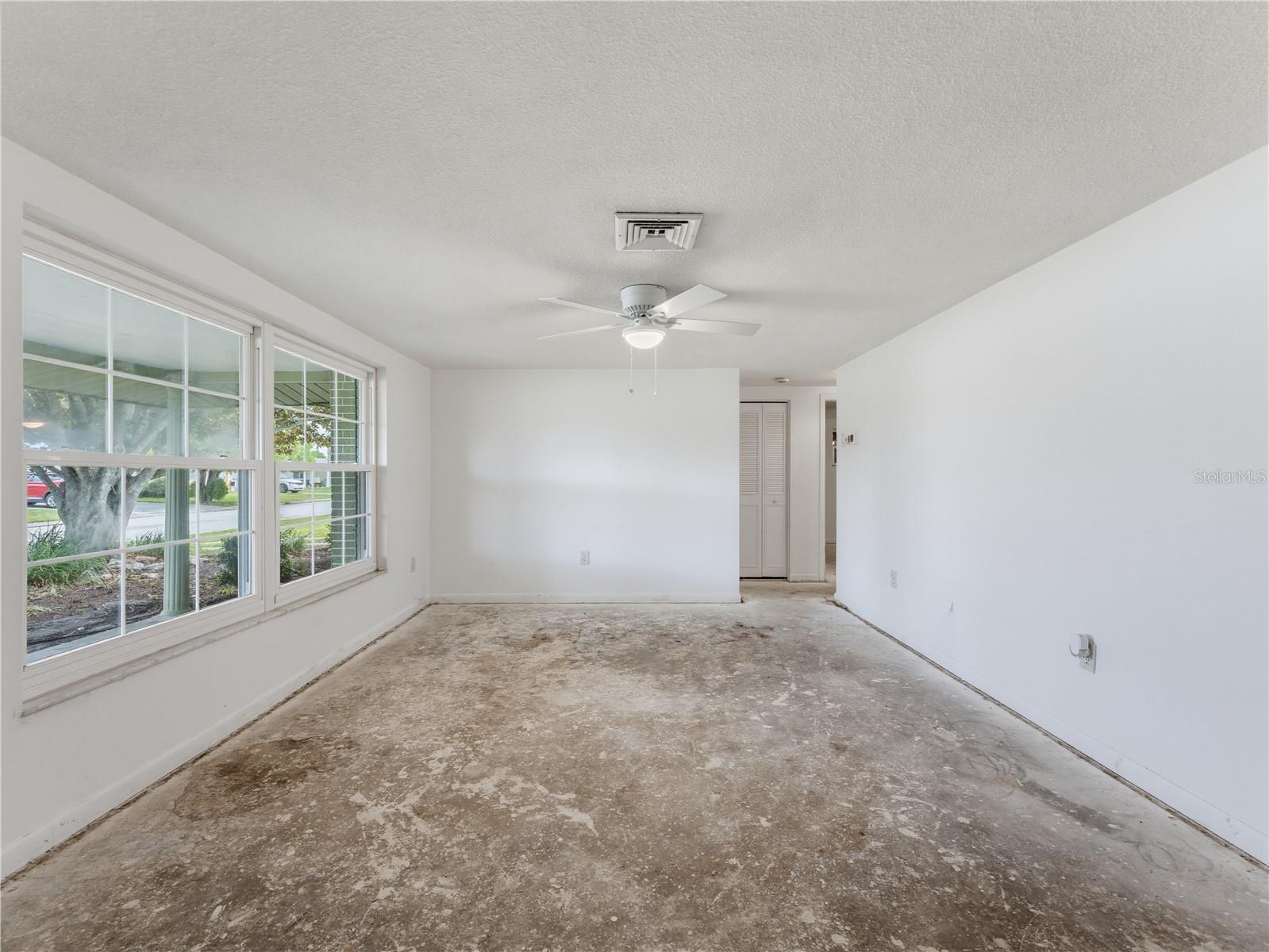 7014 FLAGGLER DR — photo 28