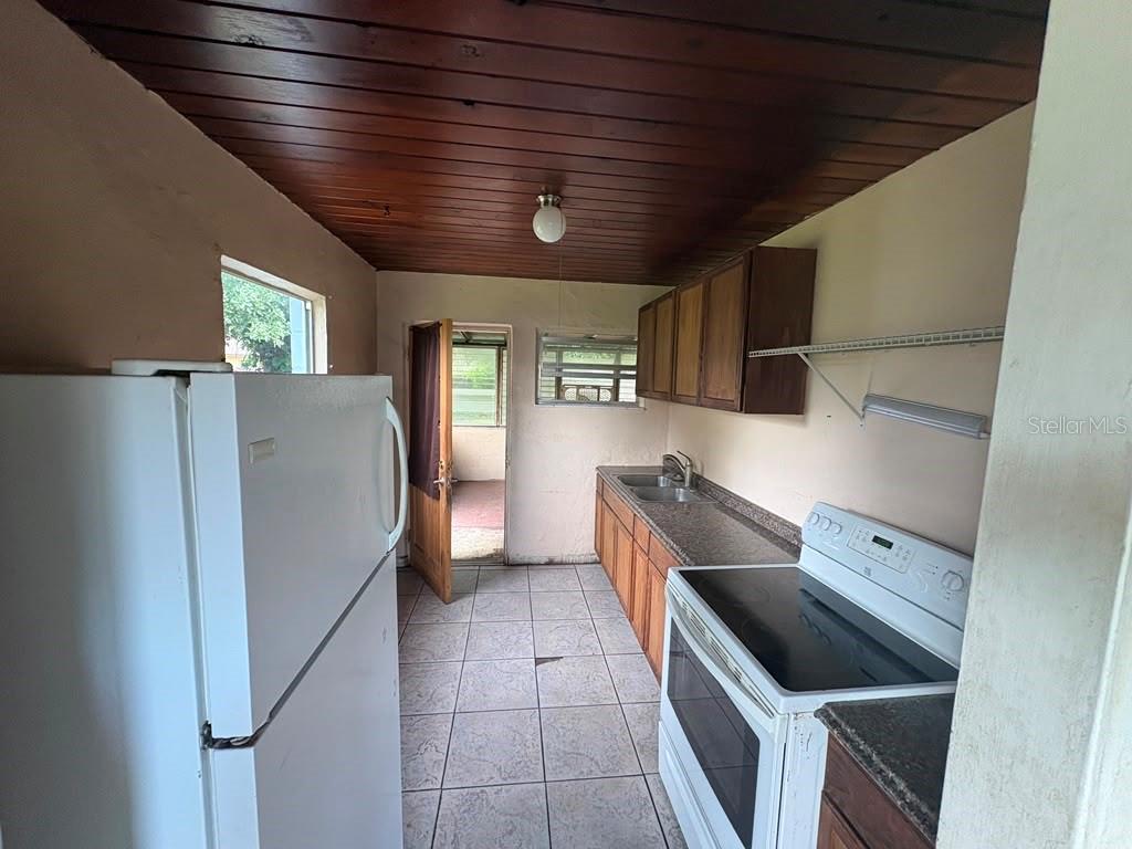 11124 MAHIN LN — photo 9