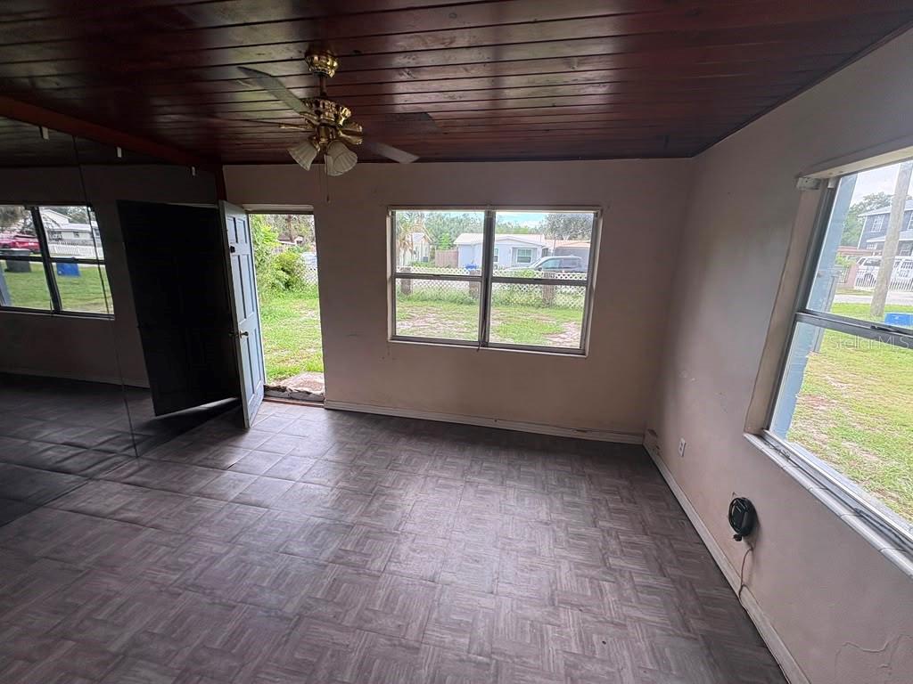 11124 MAHIN LN — photo 2