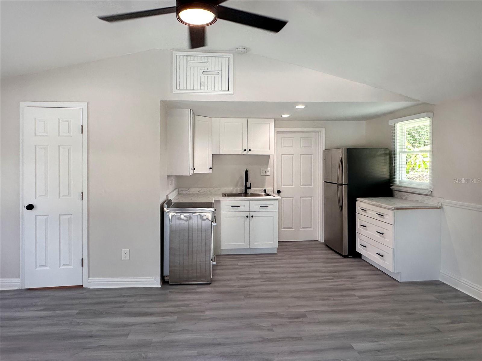 1818 WORRINGTON ST #2 — photo 2
