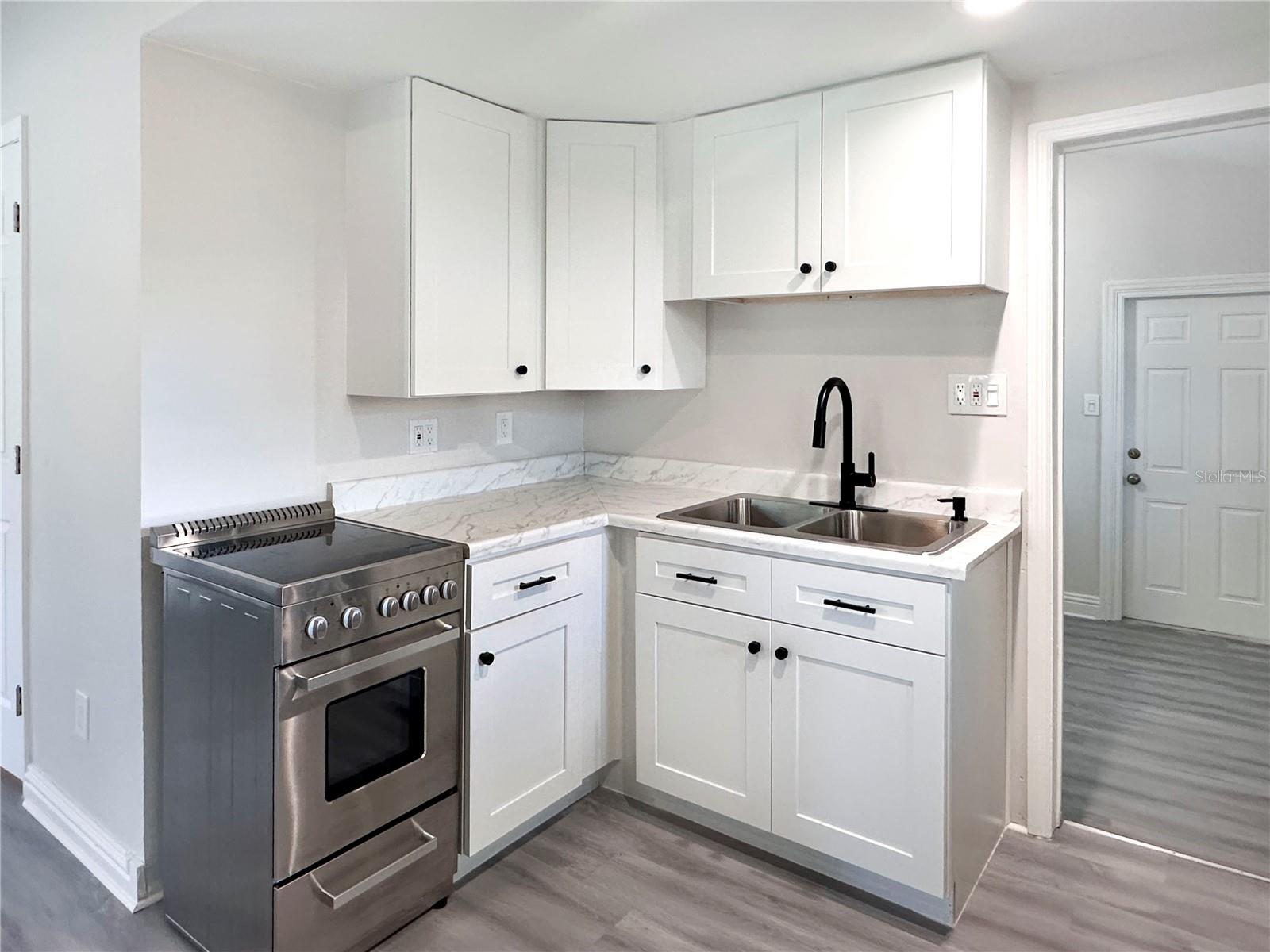 1818 WORRINGTON ST #2 — photo 6