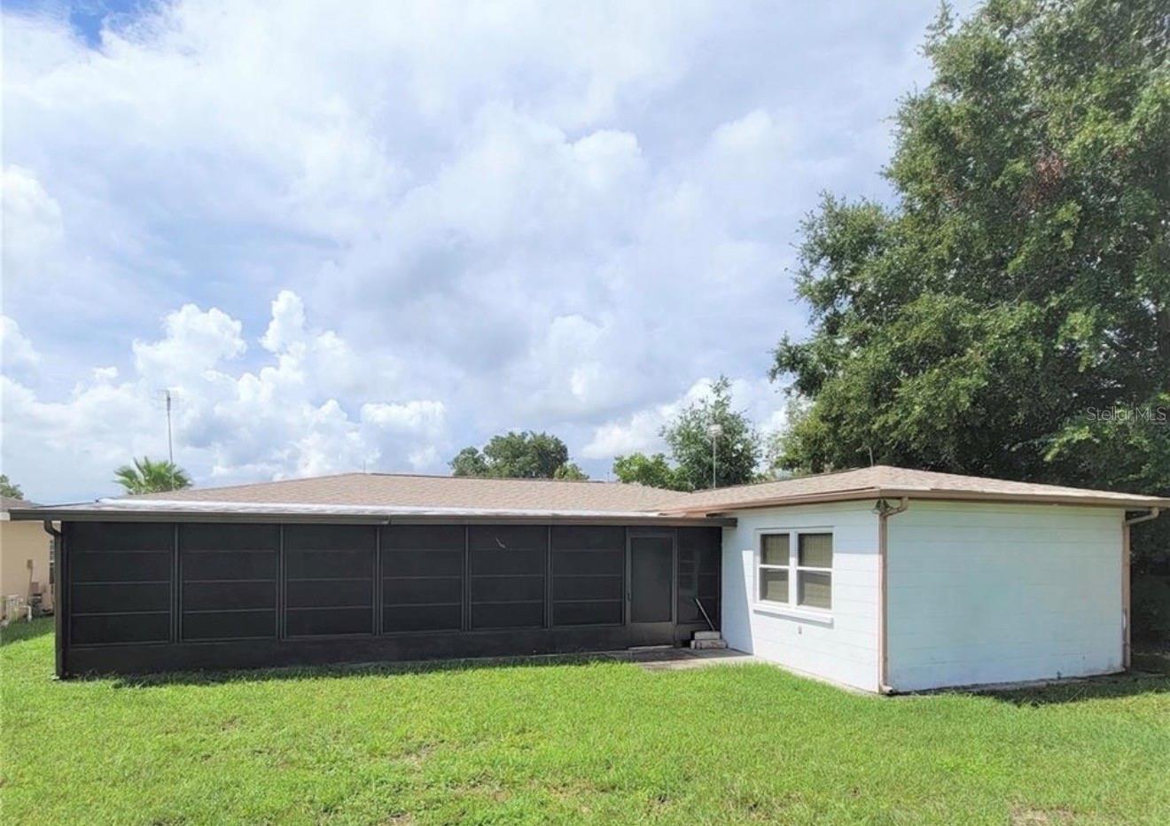 8345 FOX HOLLOW DR — photo 18