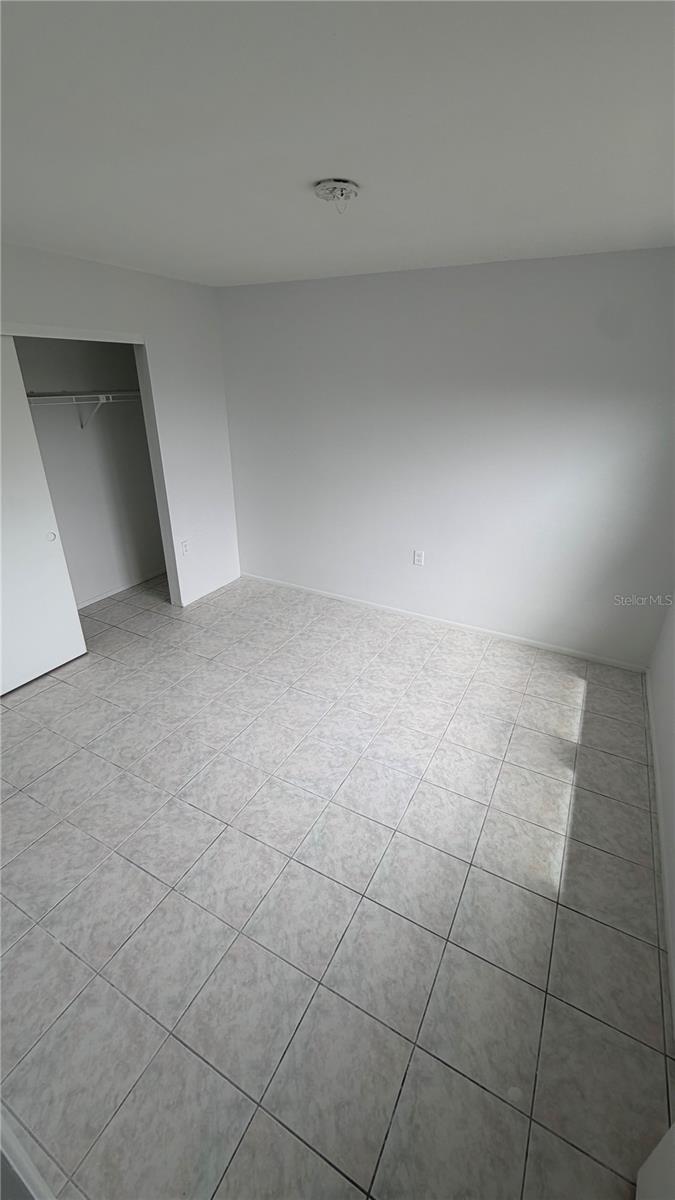 8345 FOX HOLLOW DR — photo 6