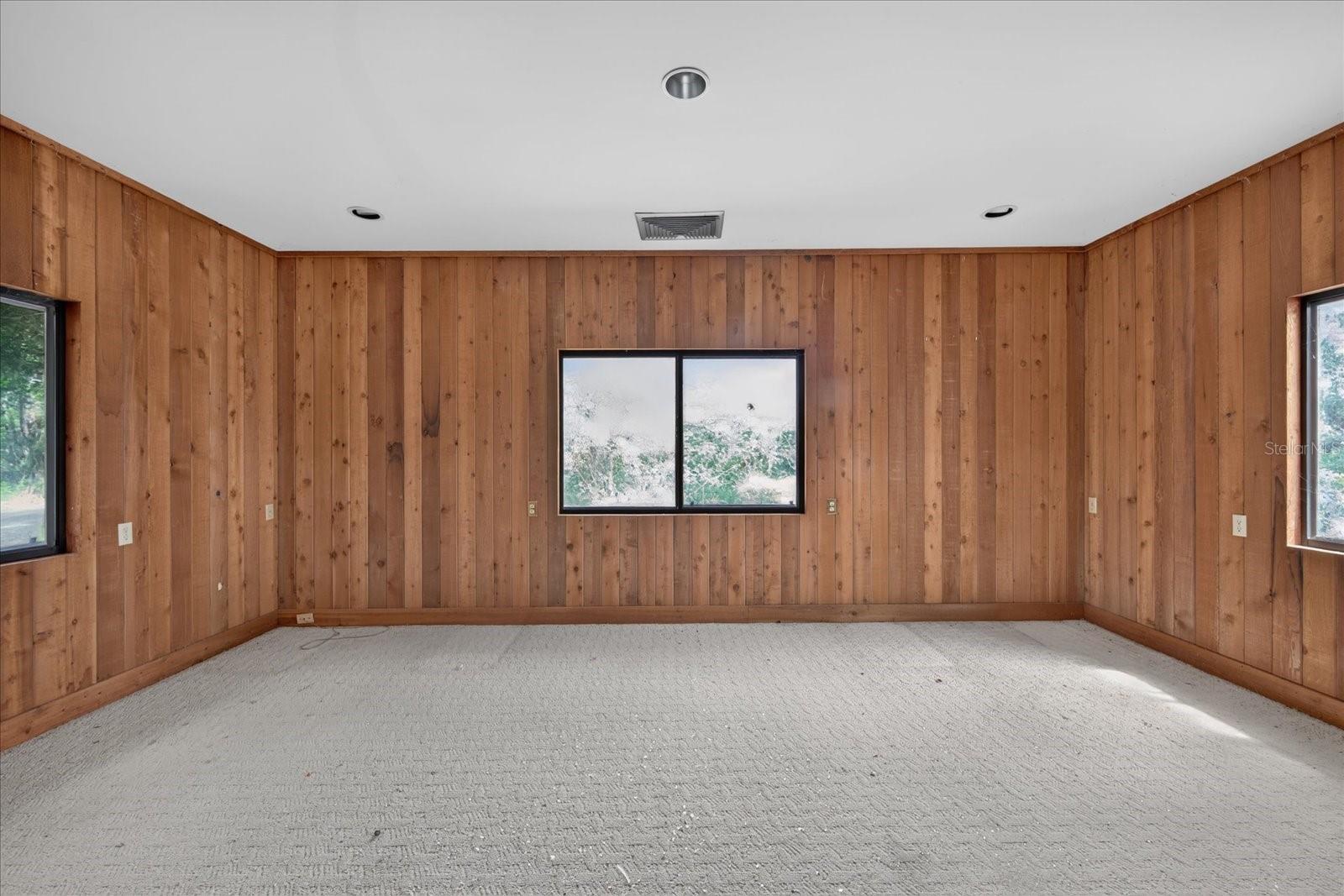 2140 DESOTO RD — photo 37