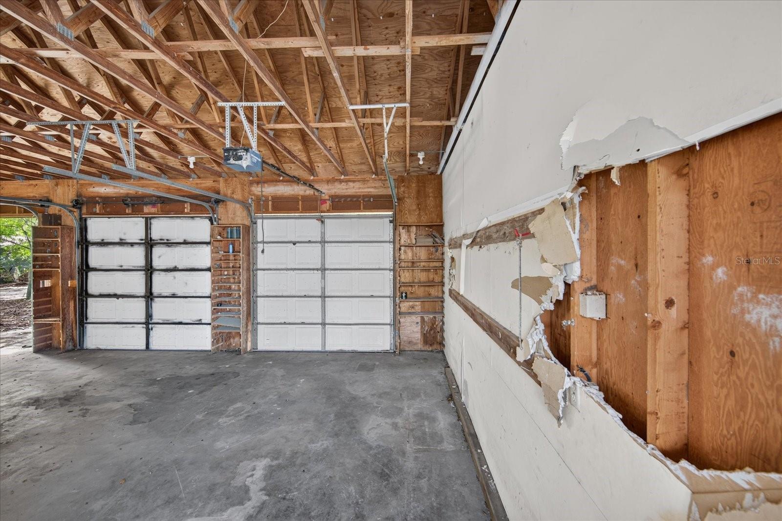 2140 DESOTO RD — photo 88