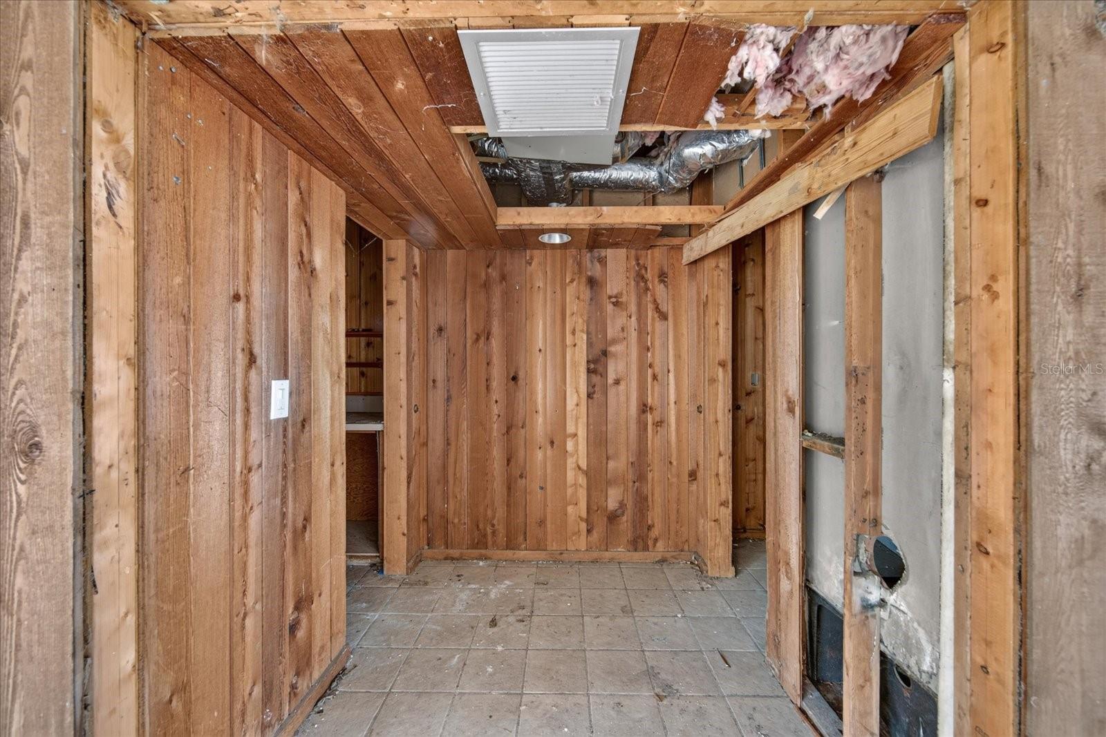 2140 DESOTO RD — photo 66