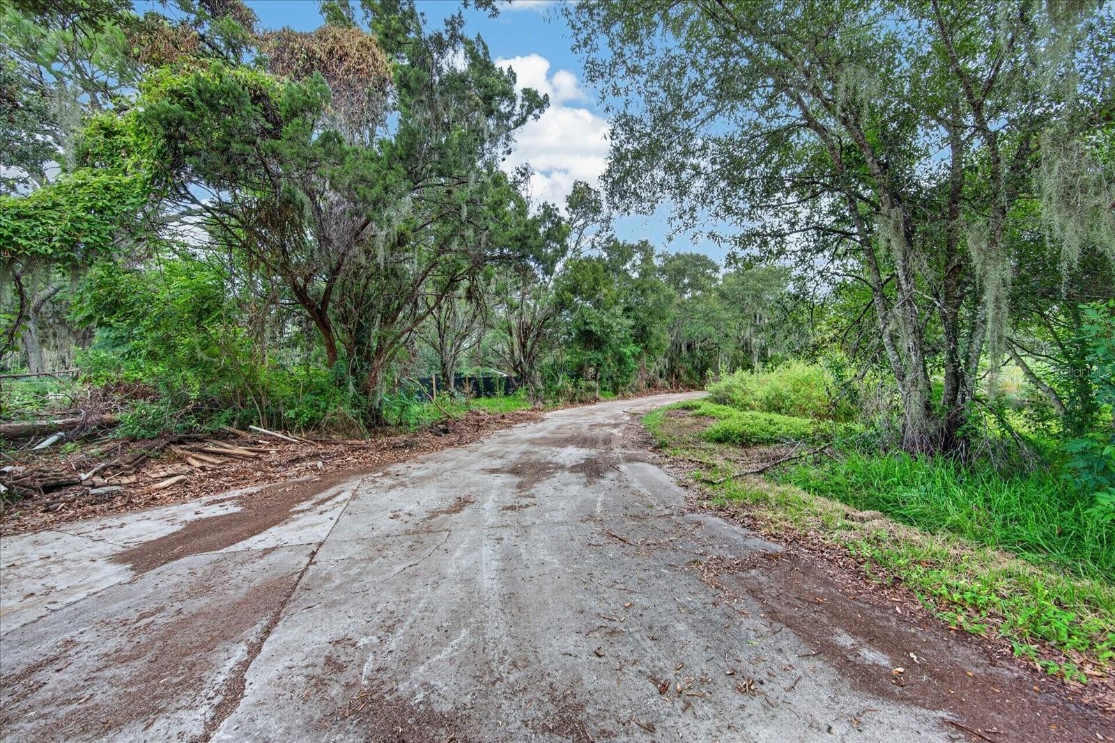 2140 DESOTO RD — photo 31