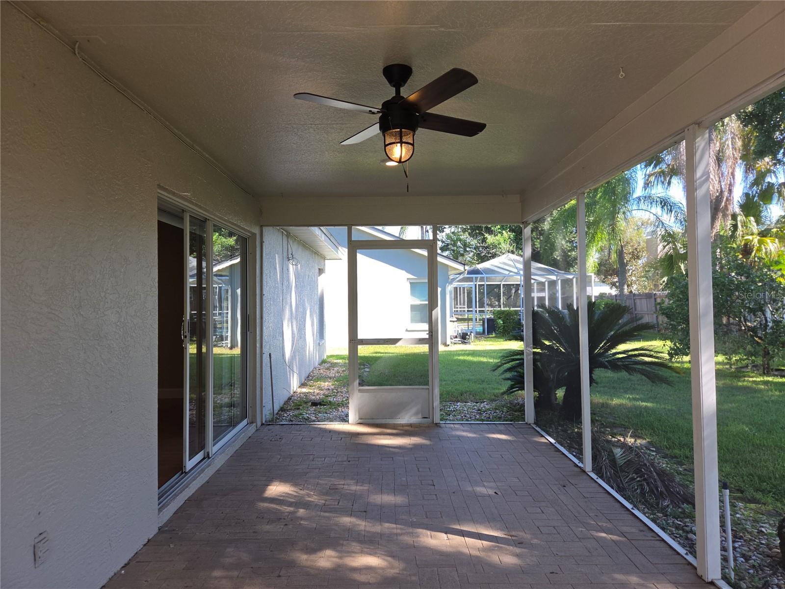 9403 LARKBUNTING DR — photo 31