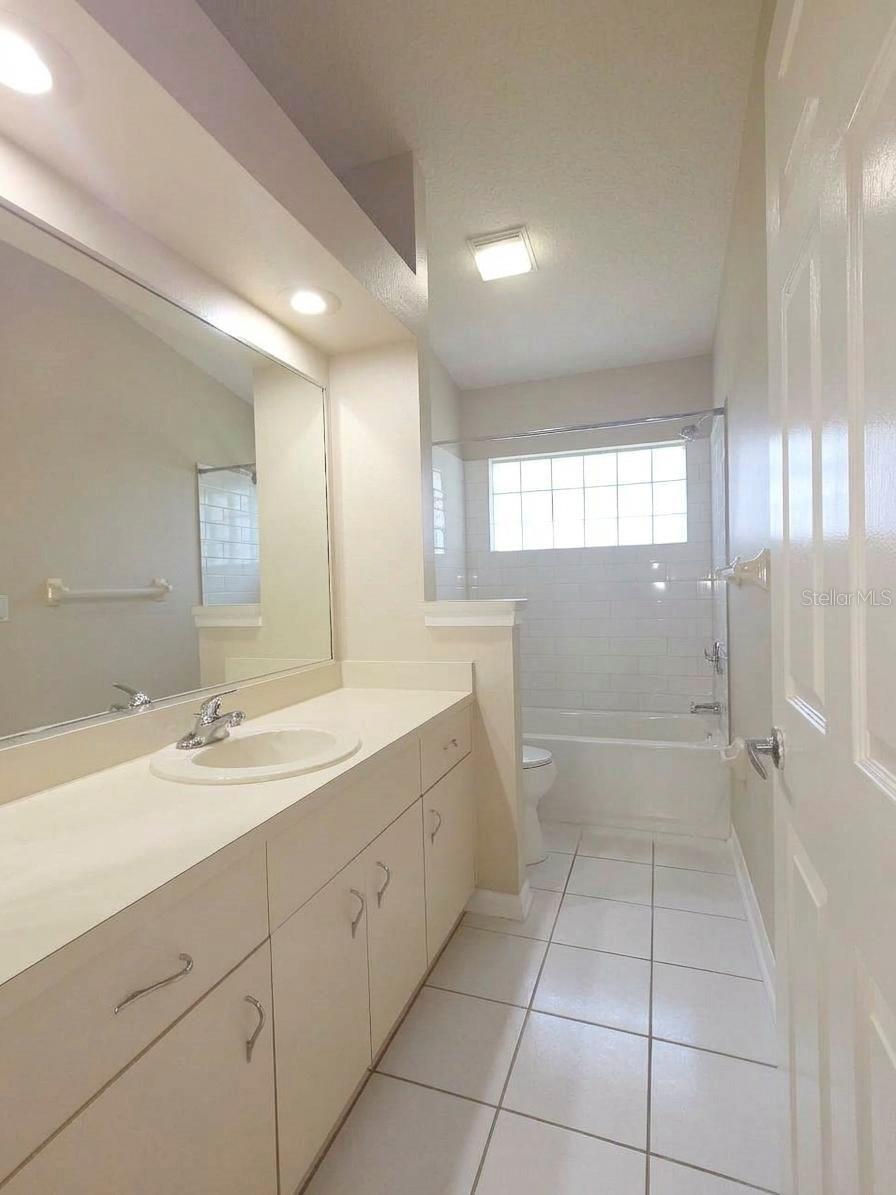 9403 LARKBUNTING DR — photo 26
