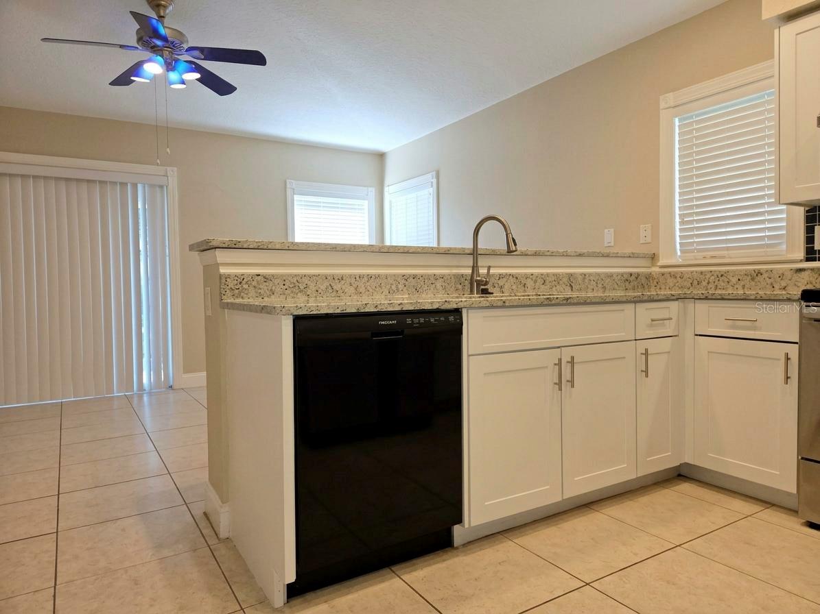 9403 LARKBUNTING DR — photo 12