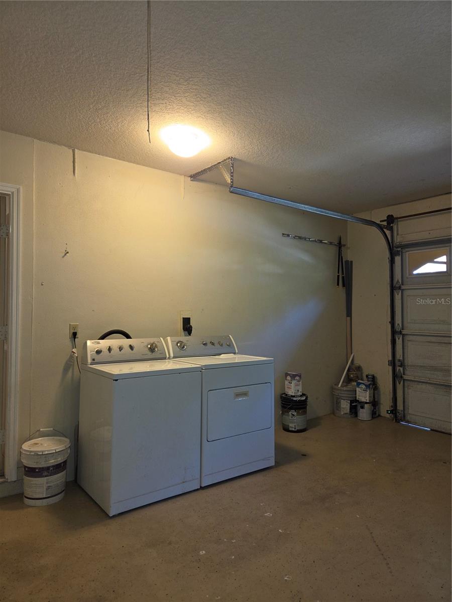 9403 LARKBUNTING DR — photo 29