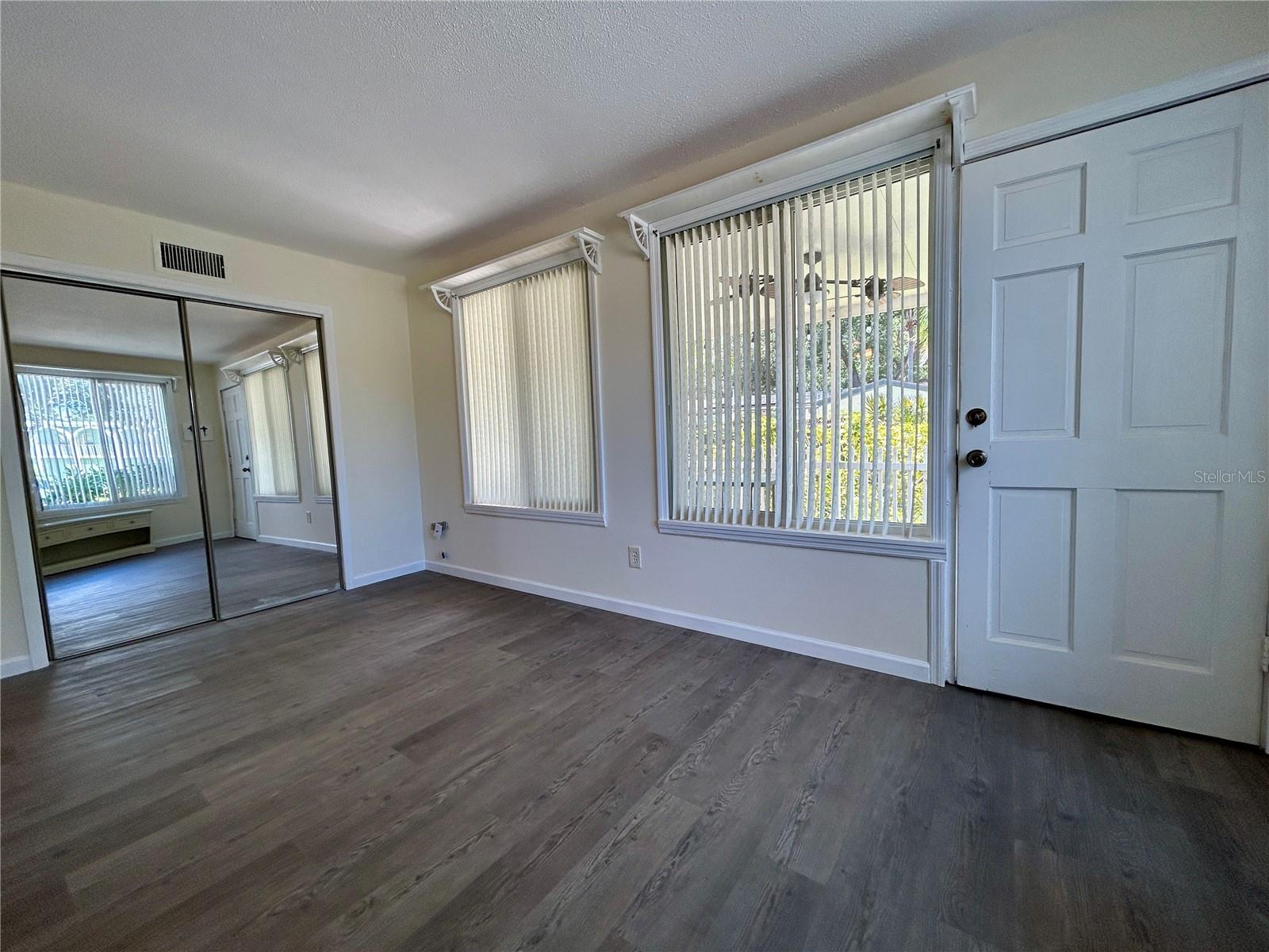 2000 WORLD PARKWAY BLVD #12 — photo 24