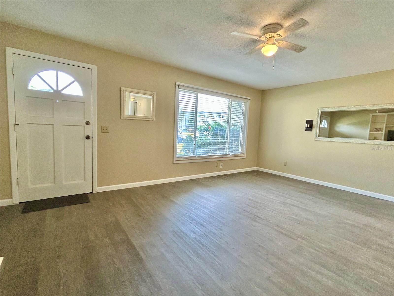 2000 WORLD PARKWAY BLVD #12 — photo 7