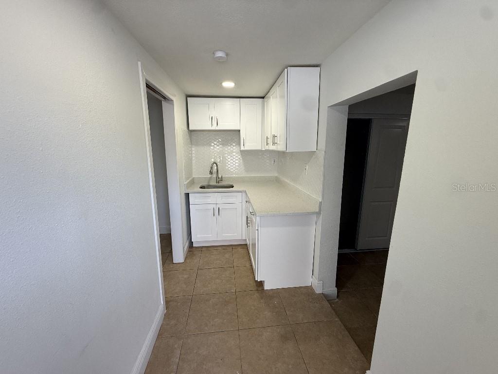 1110 W KNOLLWOOD ST — photo 36
