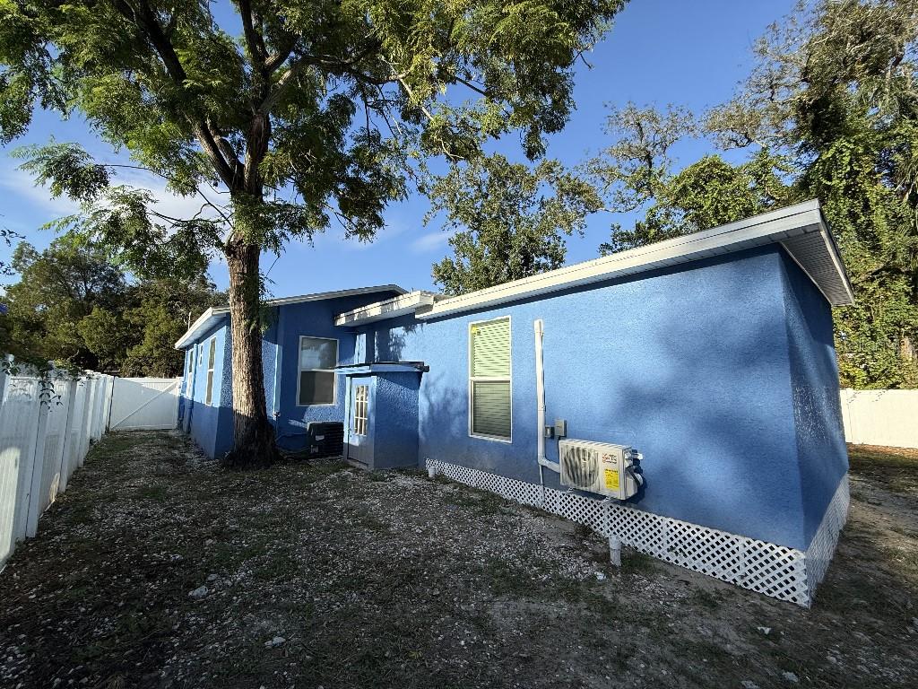 1110 W KNOLLWOOD ST — photo 30