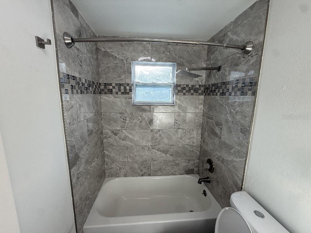 1110 W KNOLLWOOD ST — photo 8