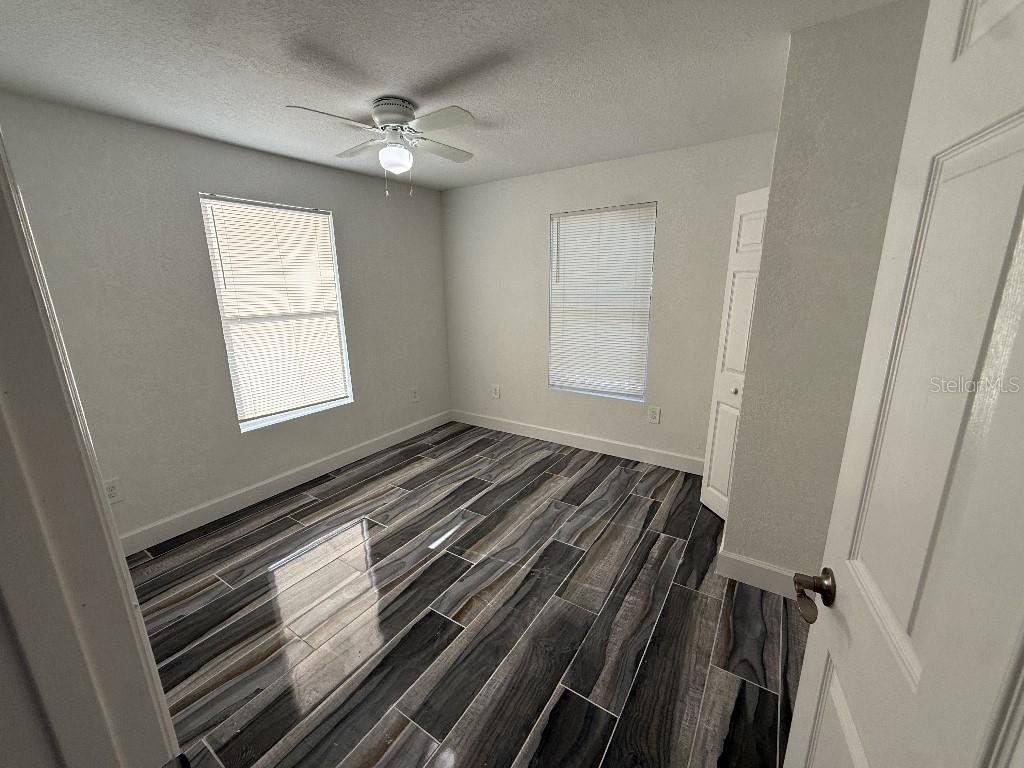 1110 W KNOLLWOOD ST — photo 10