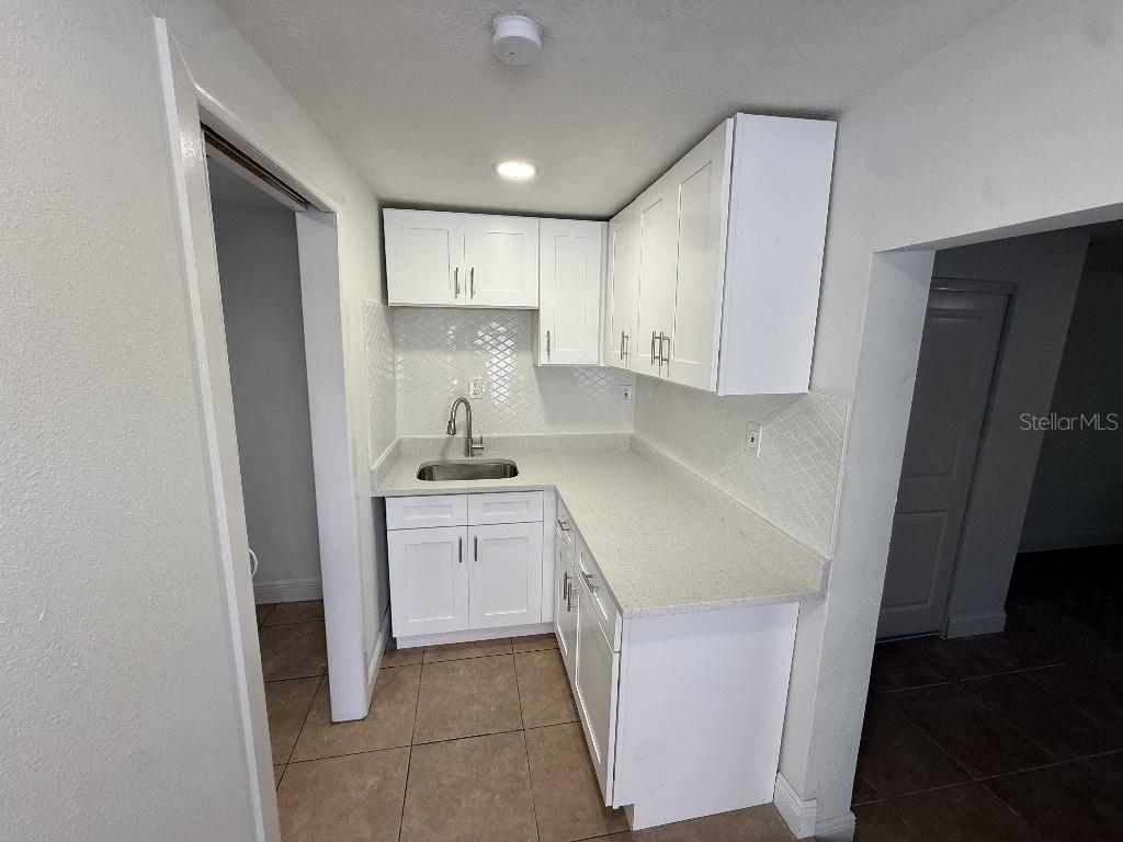 1110 W KNOLLWOOD ST — photo 37
