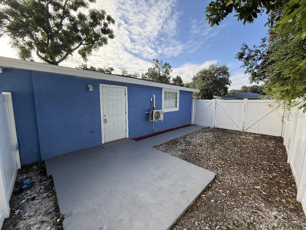 1110 W KNOLLWOOD ST — photo 34