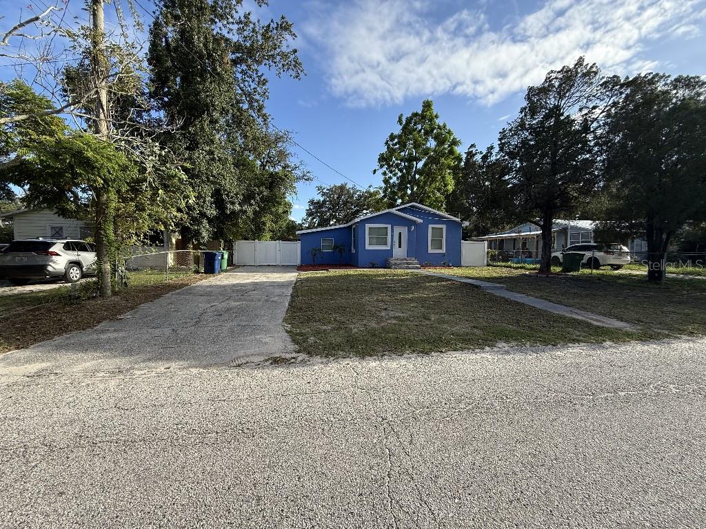 1110 W KNOLLWOOD ST — photo 42