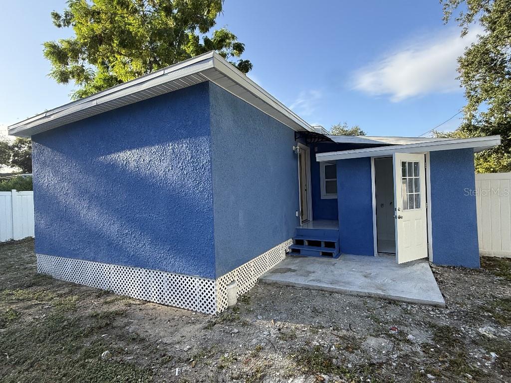 1110 W KNOLLWOOD ST — photo 25