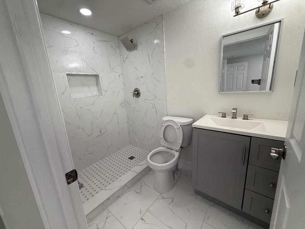 1110 W KNOLLWOOD ST — photo 20