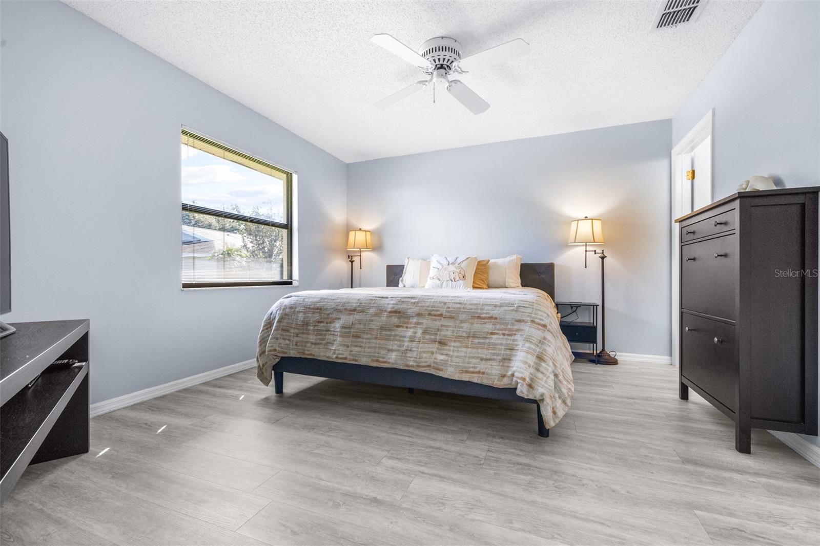 1521 LELAND DR — photo 10