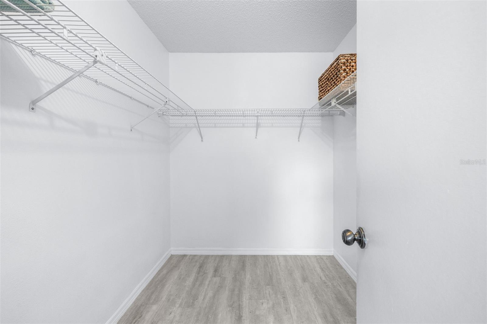 1521 LELAND DR — photo 12