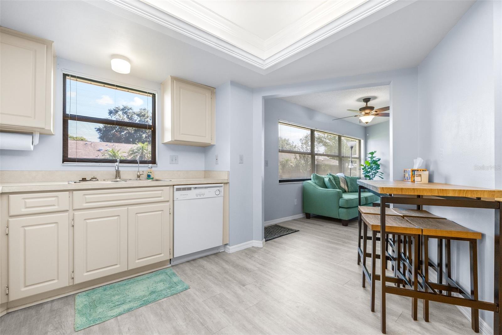 1521 LELAND DR — photo 17