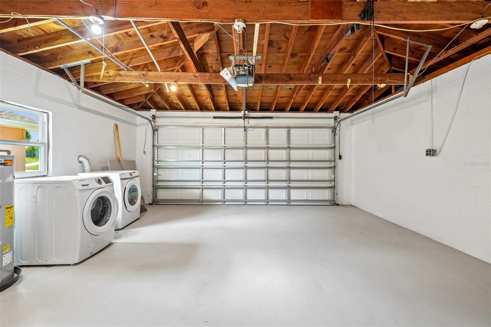 235 OVERBROOK DR E — photo 39