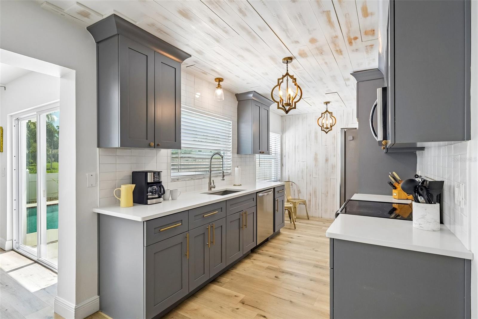 235 OVERBROOK DR E — photo 17