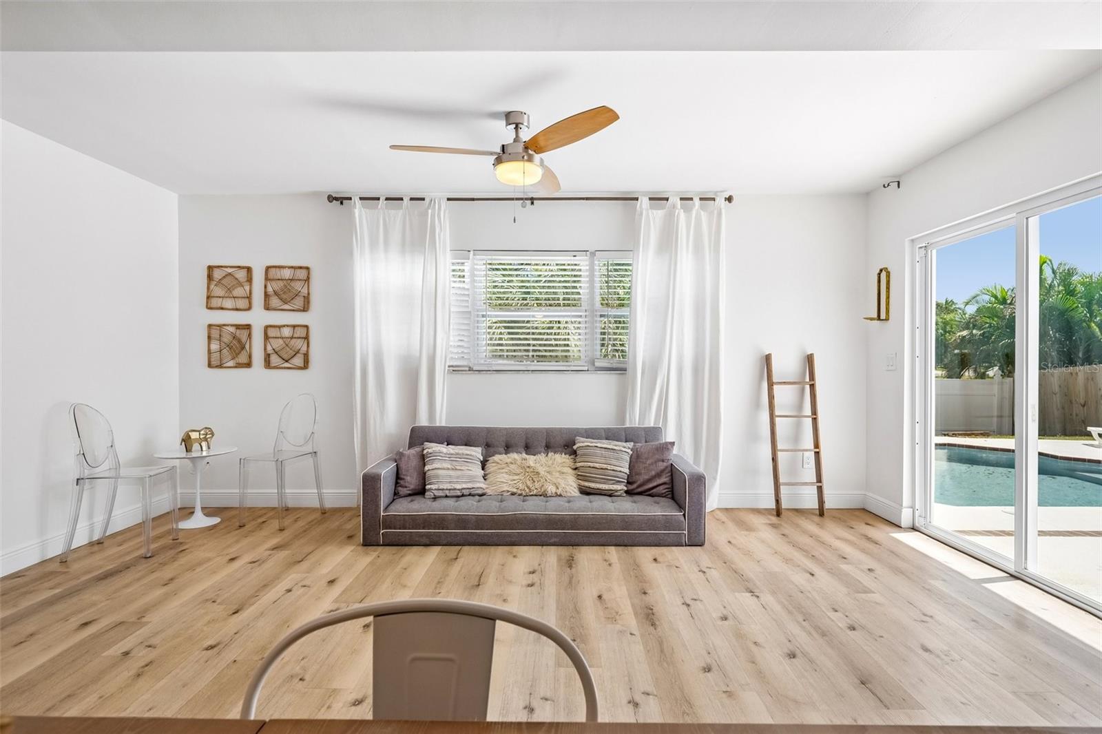 235 OVERBROOK DR E — photo 16