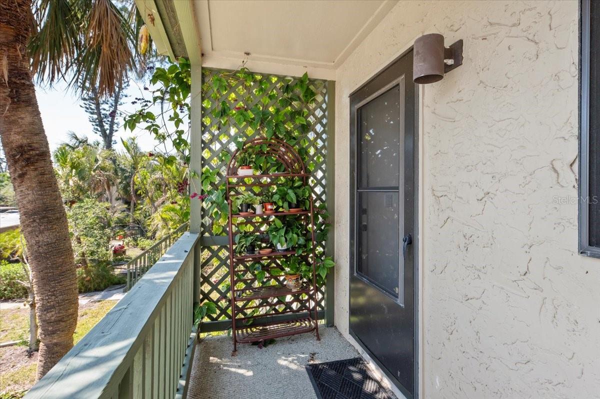 1519 PELICAN POINT DR #288 — photo 3