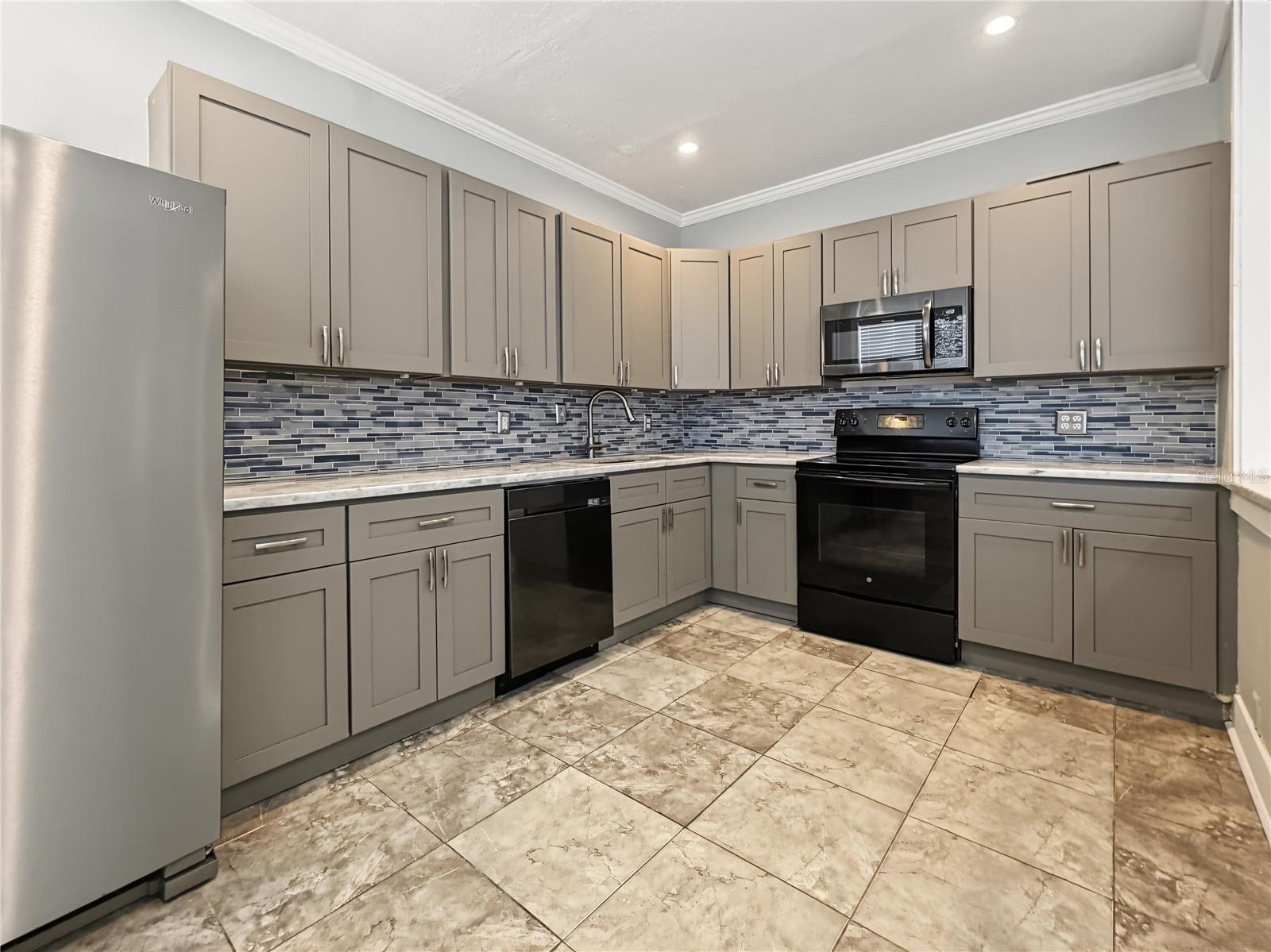 408 ARMADA RD S #1 — photo 3