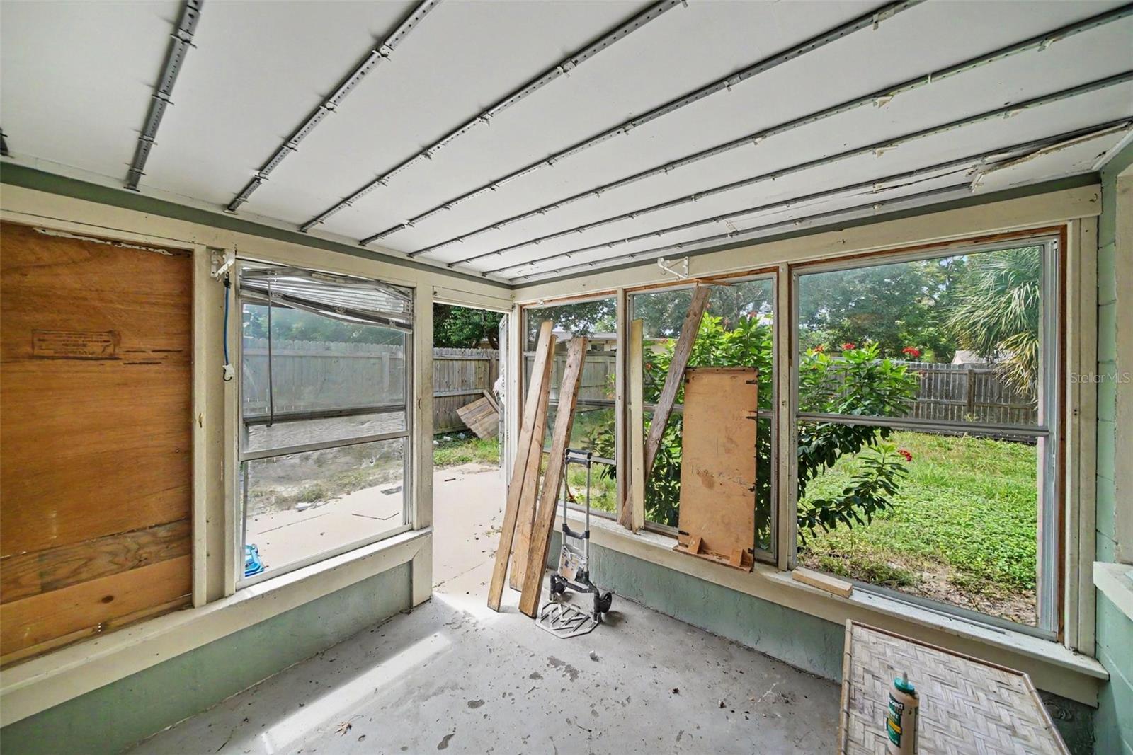 6249 MAPLEWOOD DR — photo 7