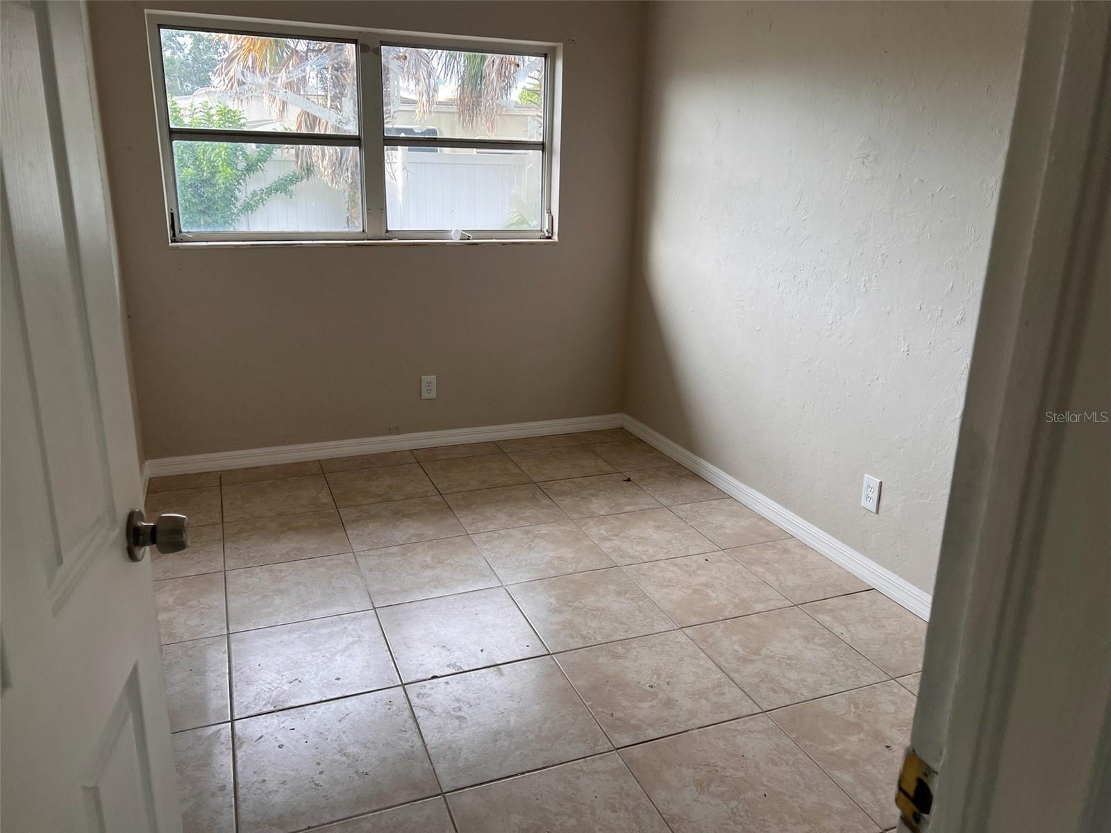 3633 ROXANE BLVD — photo 6